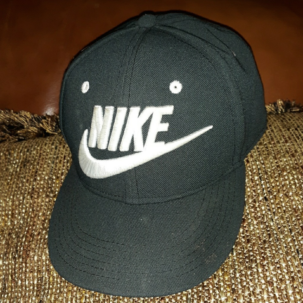 Nike swish cap